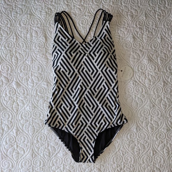 DOWNEAST "Bedford" Geometric Swimsuit Strappy Crisscross Straps Crosshatch Small - Picture 7 of 14